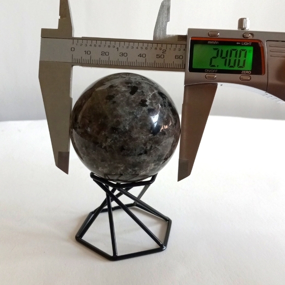 Yooperlite crystal sphere. 312g - Picture 9 of 10